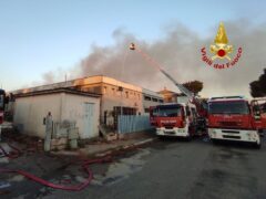 Incendio in un capannone a Piediripa